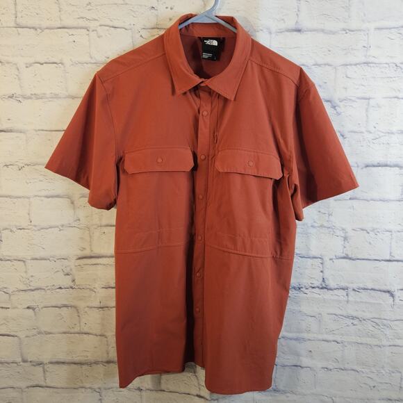 The North Face Sniktau Men’s Sun Shirt Size L Rust Orange Short Sleeve Vented - Picture 1 of 6